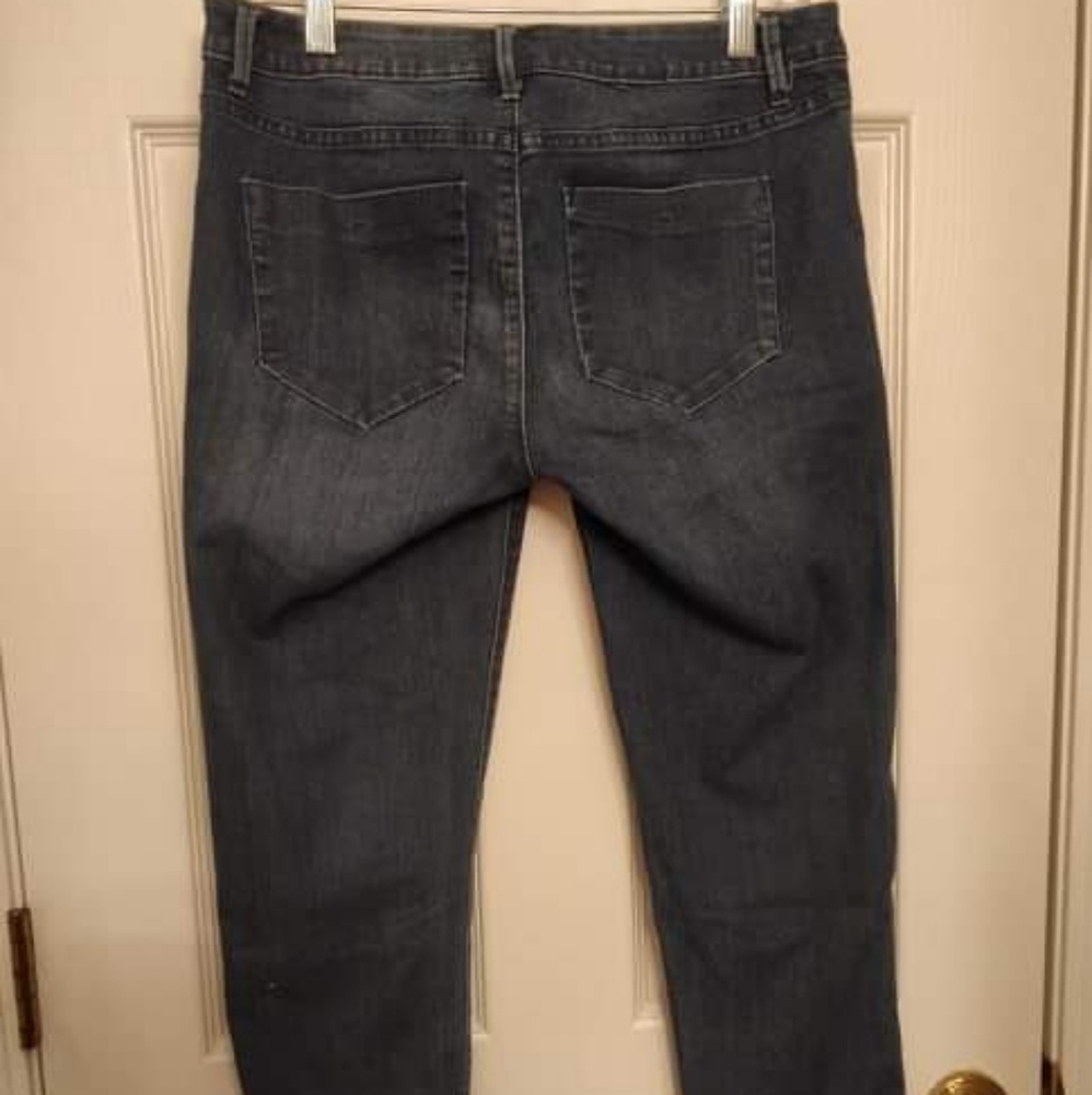 Jean capris - Picture 2 of 2